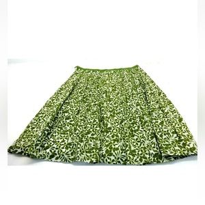Liz Claiborne Green and White Leaf Pattern Skirt - Size 16